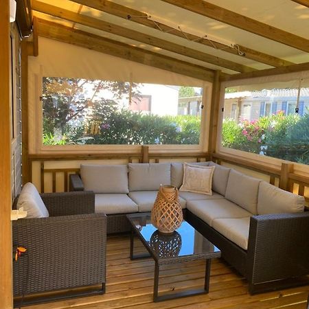 Mobil Home De Charme Fréjus Eksteriør bilde