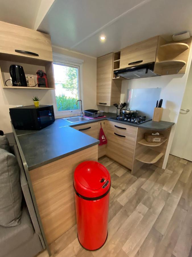 Mobil Home De Charme Fréjus Eksteriør bilde